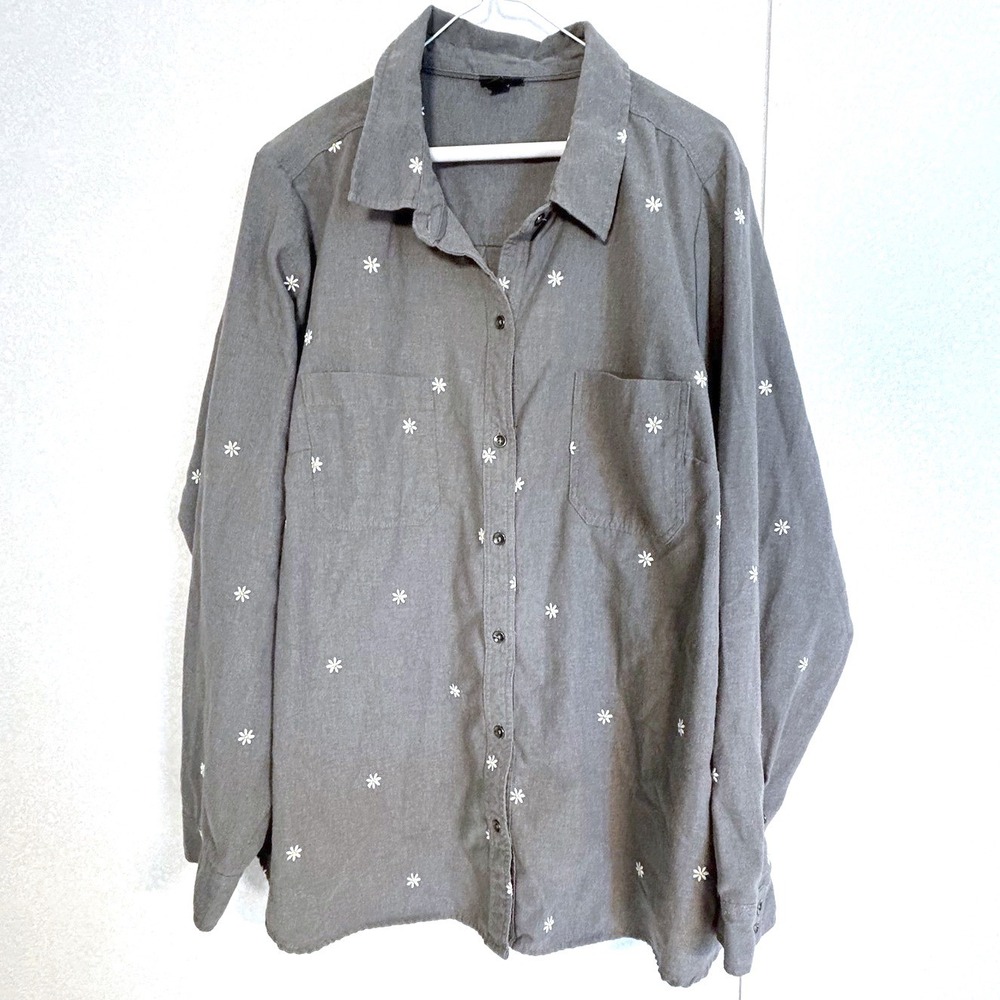 Torrid Embroidered Daisy Shirt Button Down Long Sleeve Gray Plus Size 3 Pockets